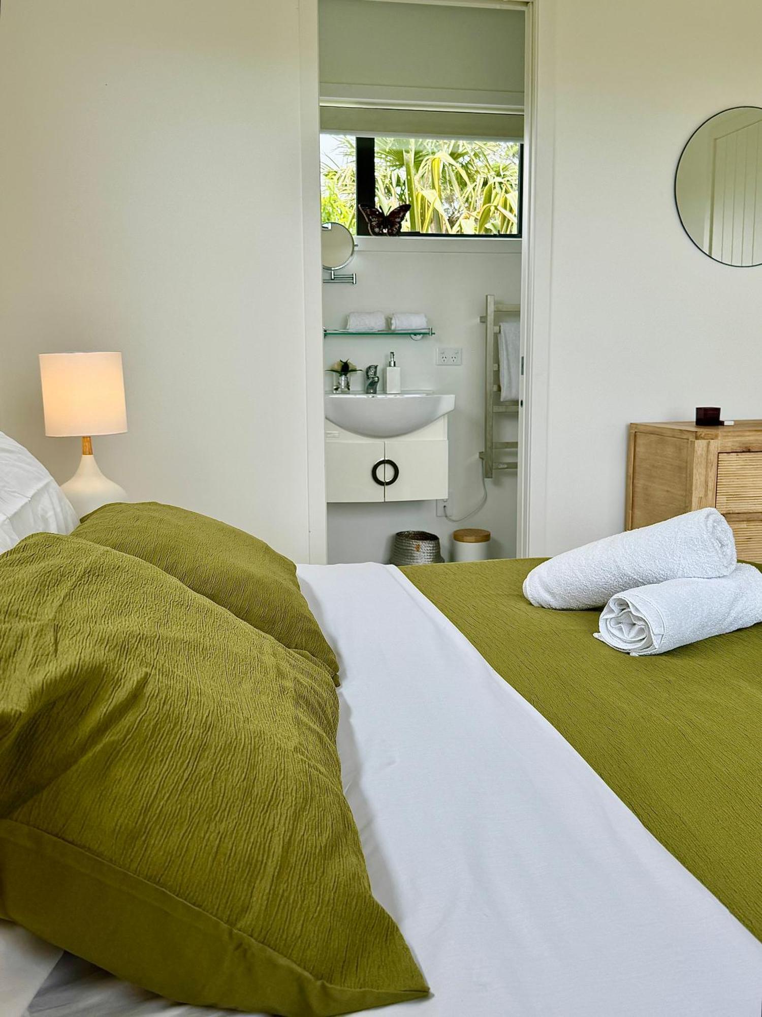Room At Raglans Travellers Rest Coastal Retreat Eksteriør billede
